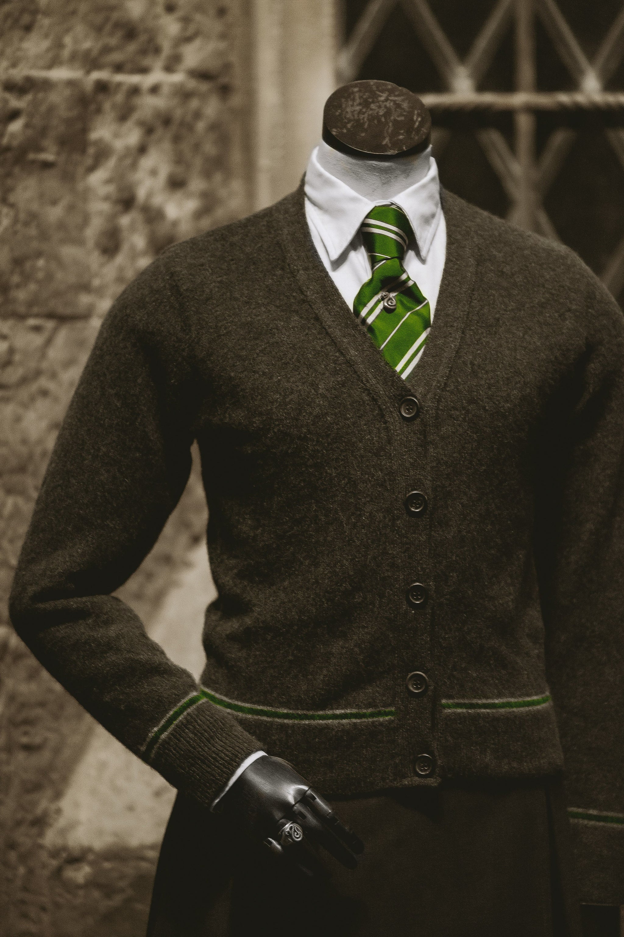 Cardigan con Bottoni Uomo: Il Capo Versatile per Ogni Stile | Imoji