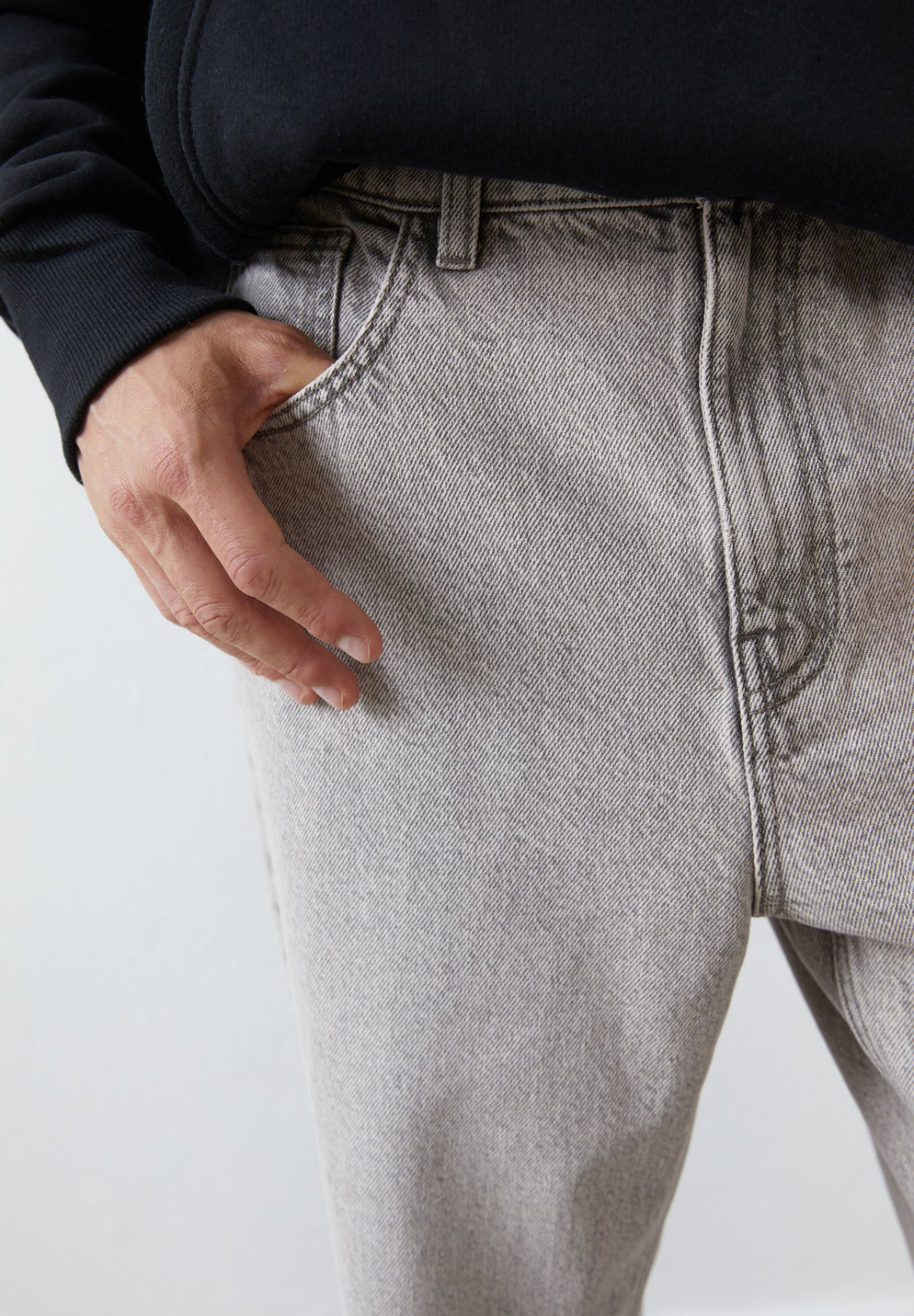 Jeans a sigaretta denim grigio